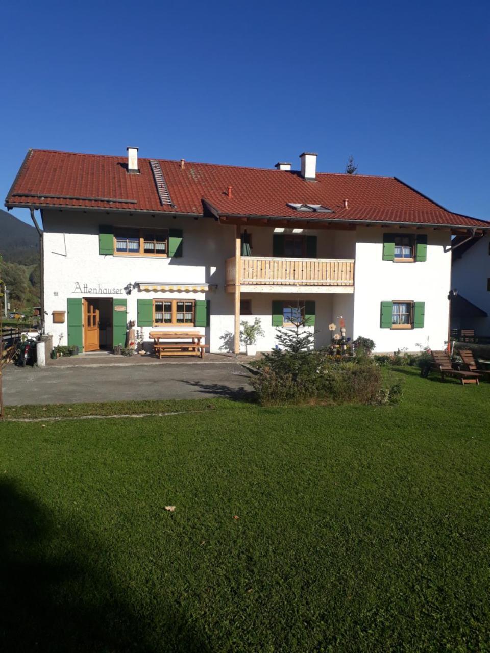 Gaestehaus Attenhauser Unterammergau Exterior foto
